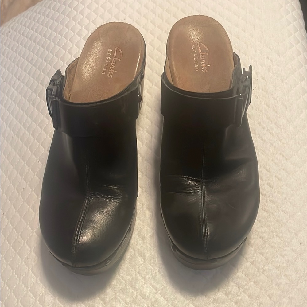 Clarks Women's Black Leather Mules
